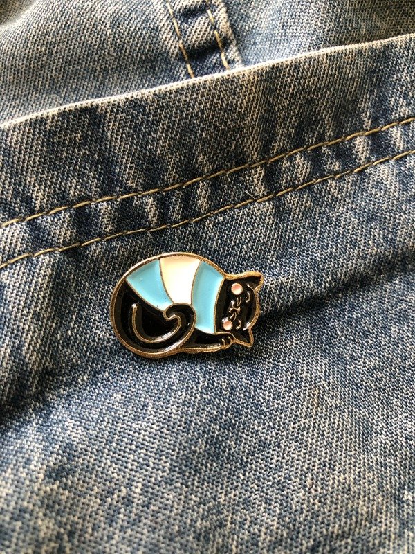 Producto - Pin Gato escarapela (negro o blanco) - 3