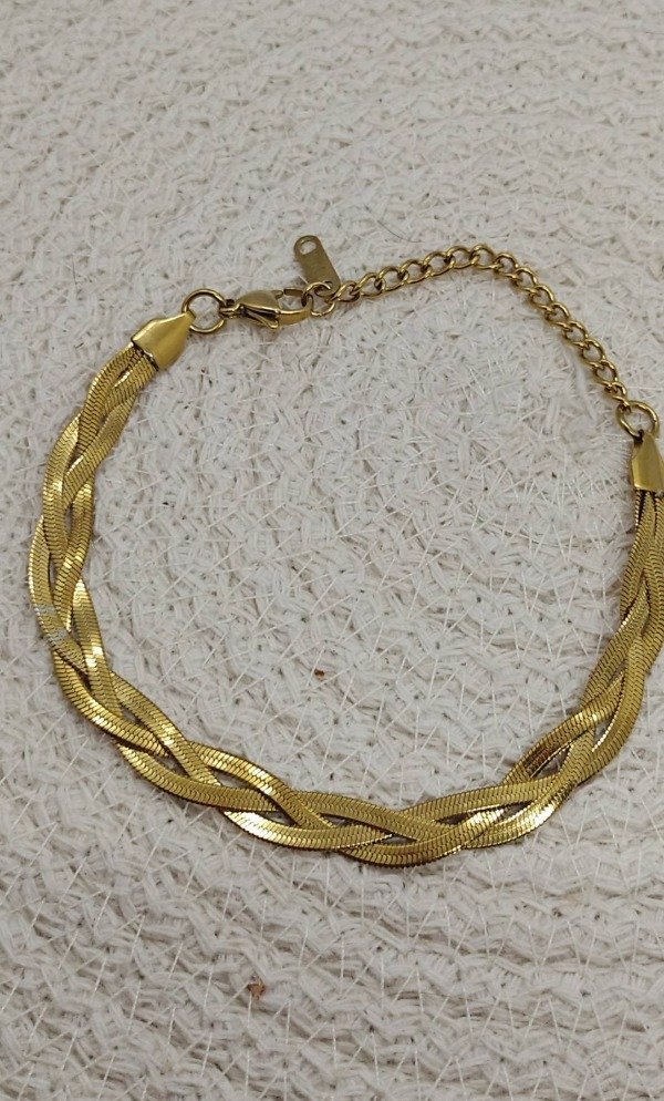 Producto - Pulsera triple entrelazada dorada