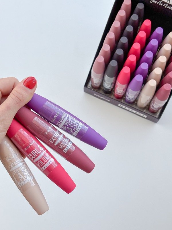Producto - MASCARA PARA PESTAÑAS NEGRA  - RUBY ROSE
