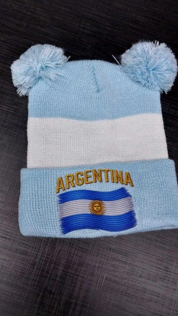 Producto - GORRITO DE LANA ARG