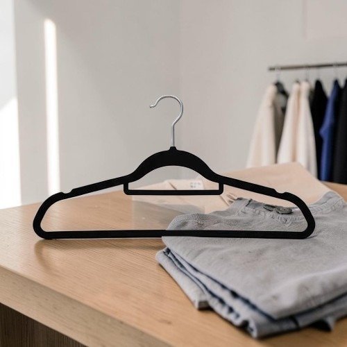 Producto - Percha Terciopelo Negra Corbatero Importada Antideslizante