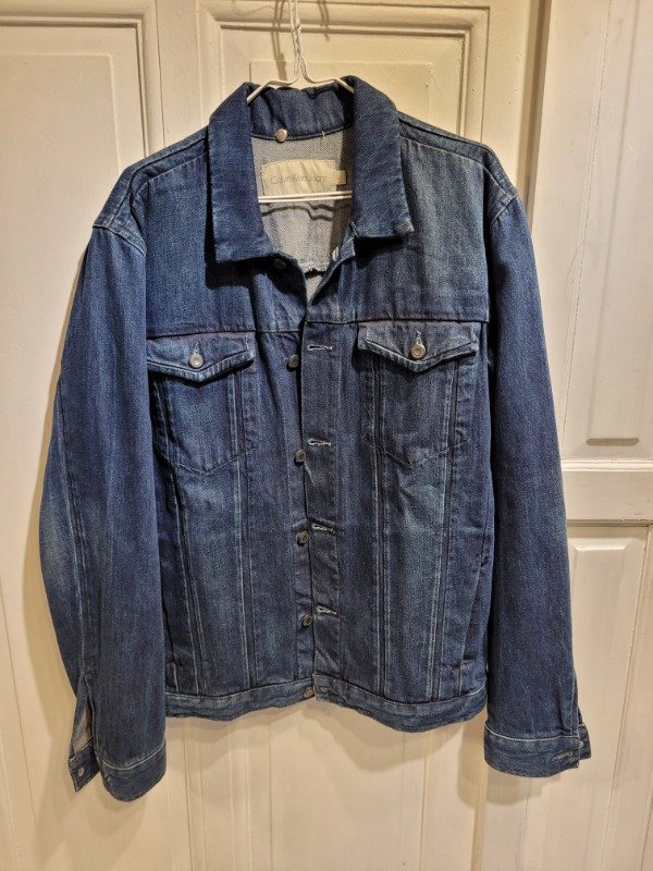 Producto - Campera CALVIN KLEIN de jean estilo camisaco Talle L - PRECIO: 130X