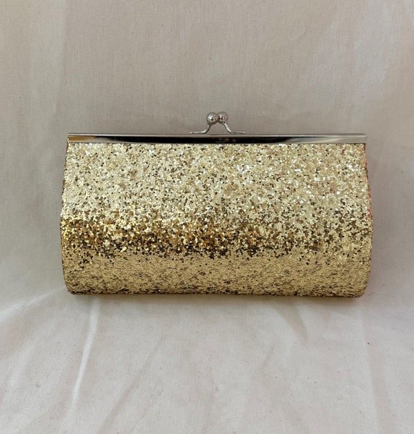 Producto - Clutch dorado