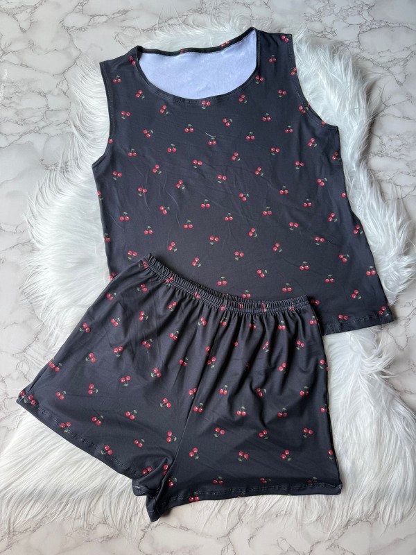 Producto - Pijama corto de short y musculosa ancha - Cerezas Negro