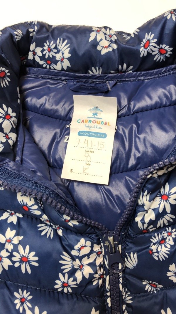 Producto - Campera azul con flores blancas rojo Zara 8 años - 4