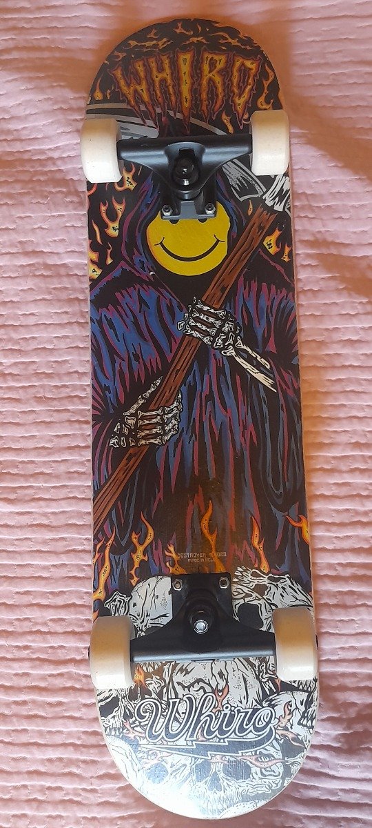 Producto - Skate completo modelo Whiro smile Reaper