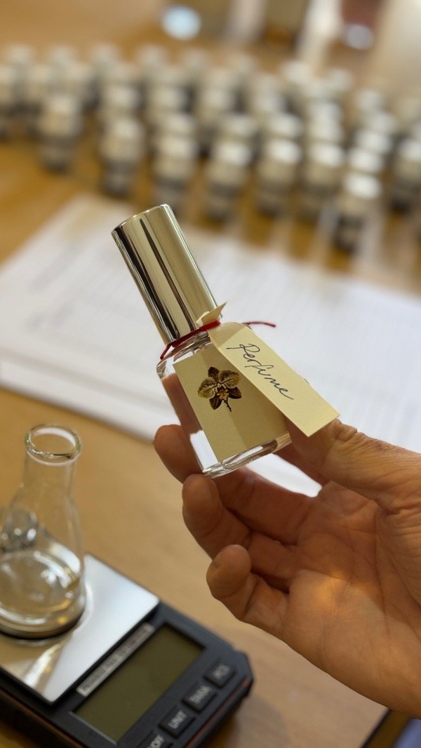 Producto - EXPERIENCIA TU PERFUME PERSONALIZADO