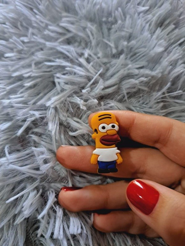 Producto - Pin Crocs Homero