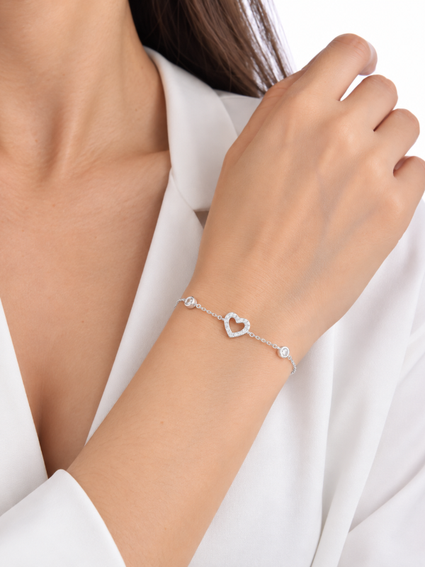 Producto - Pulsera corazón brillo + dos cubic blancos - 0