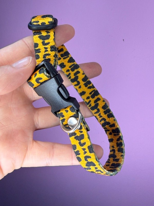 Producto - Collar regulable animal print