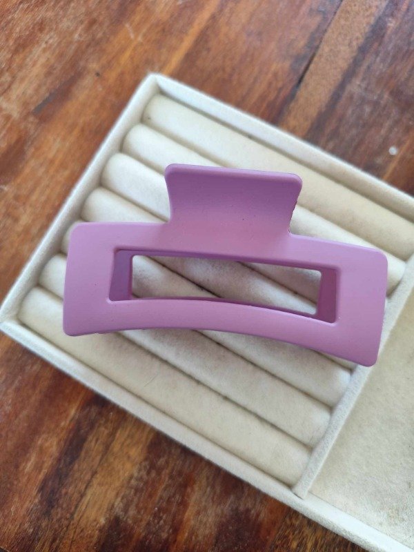 Producto - Broche clásico violeta