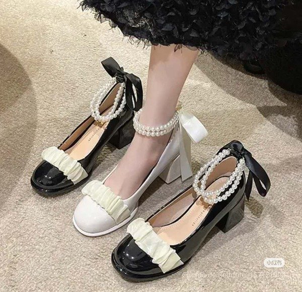 Producto - Zapatos Cerrados con liston Taco ancho