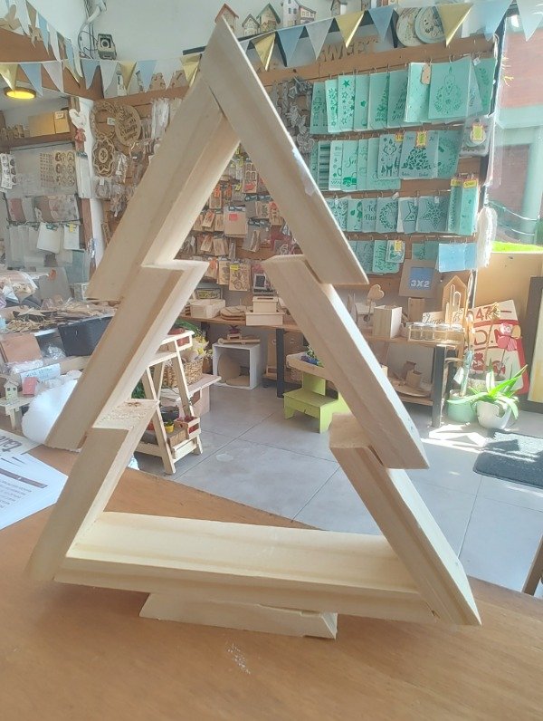 Producto - Árbol pino navidad tablas 30 CM