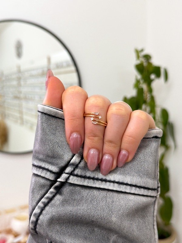 Producto - Anillo bañado en oro cúbics cruzados
