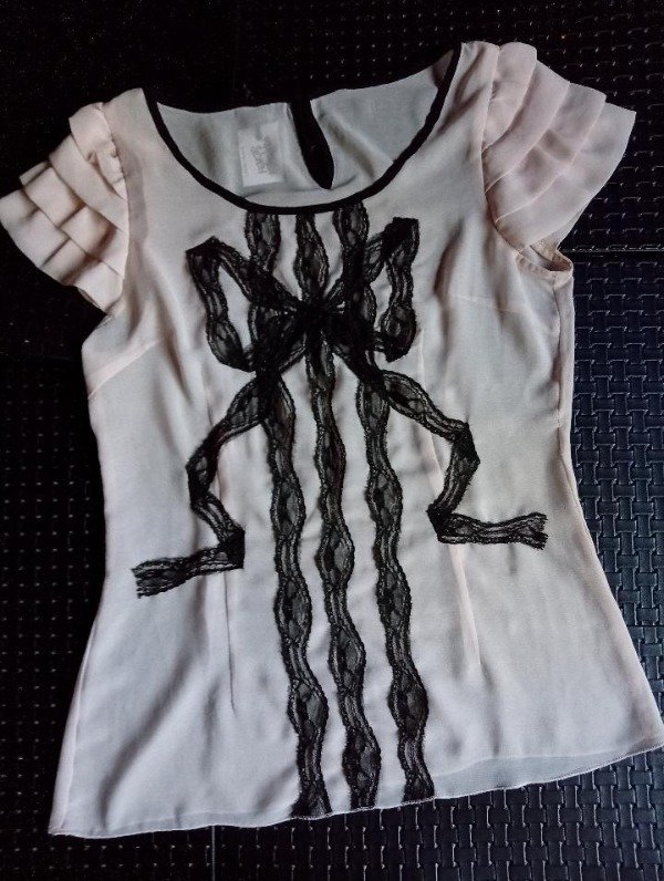 Producto - Remera moño coketa