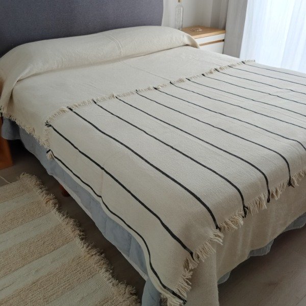 Producto - Pie de Cama Barcelona línea negra - 0