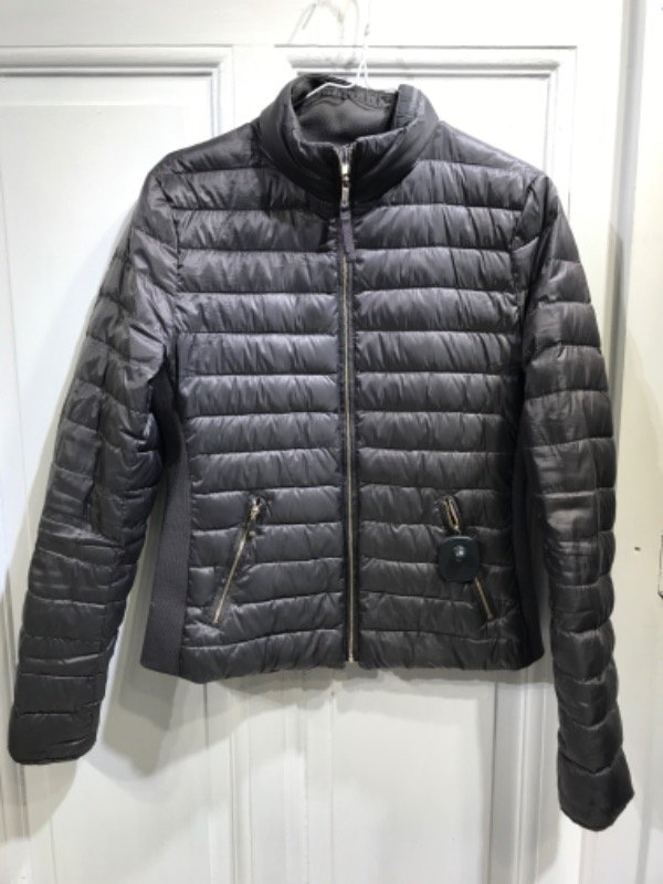 Producto - Campera ZARA gris oscura elasticos costados Talle S - PRECIO: 108x