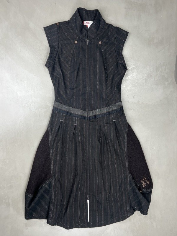 Producto - Diplomatic Midi Dress