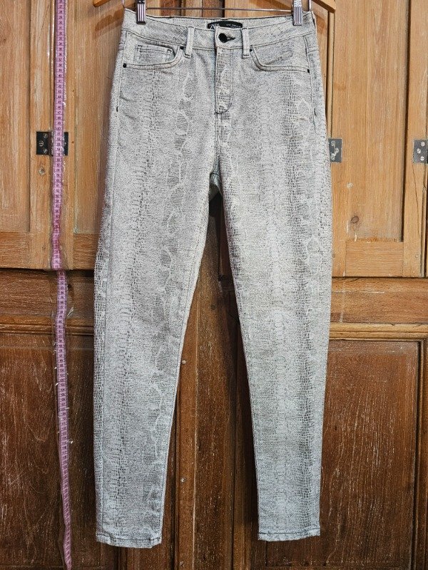 Producto - Jean Zara Snake t.36