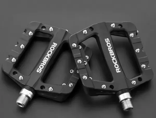 Producto - Pedal MTB nylon con clavijas