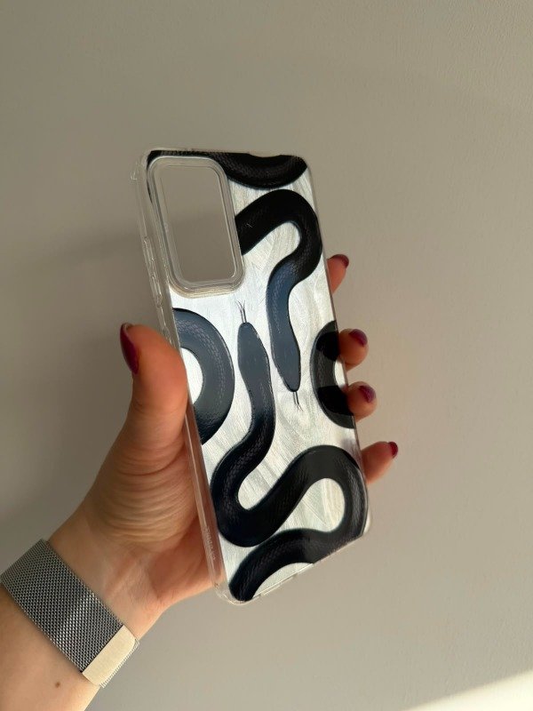 Producto - Case metalizada diseño víbora