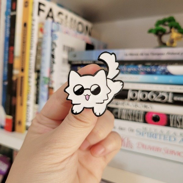 Producto - Pin enamel - Gojo gatito