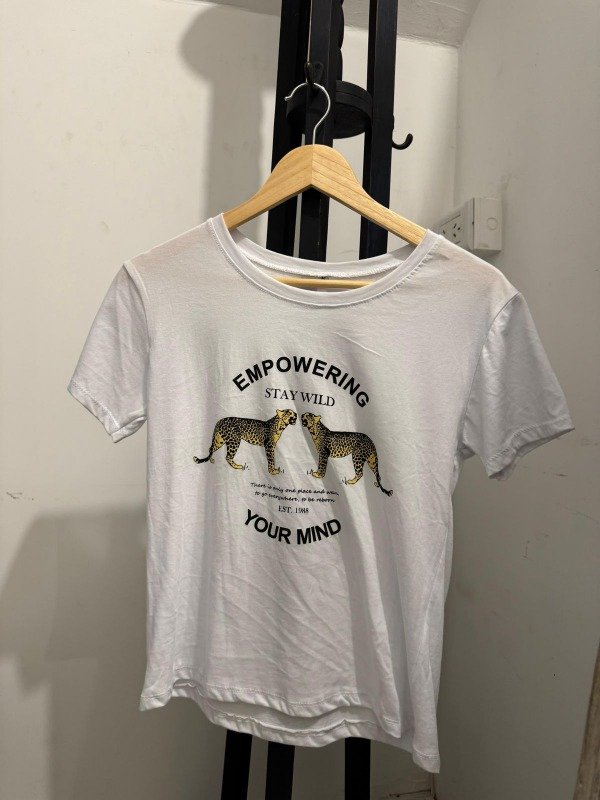 Producto - REMERA EMPOWERING