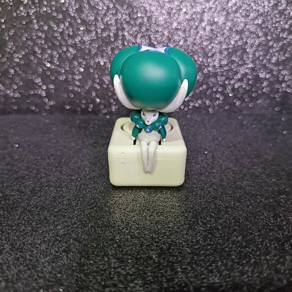 Producto - Calyrex Sitting POKEMON CENTER