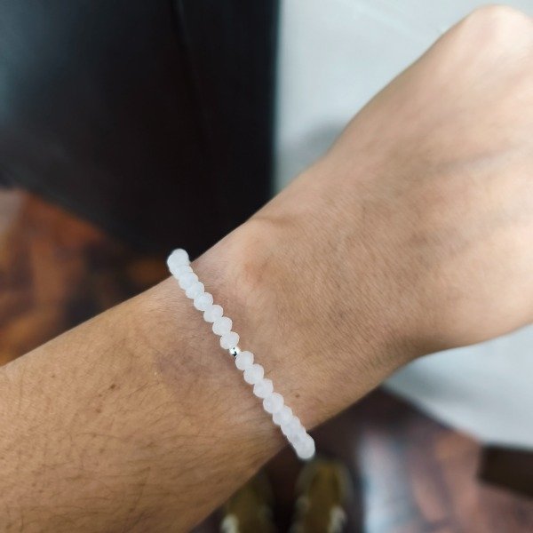 Producto - Pulsera cristal de roca blanca semi opaca (#375)