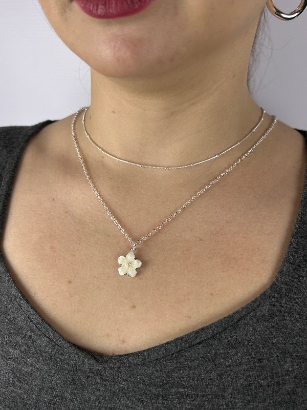 Producto - CADENA FLOR BLANCA 2250