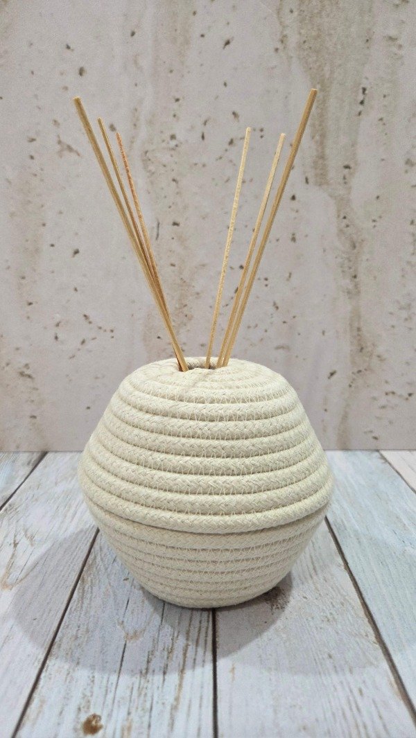 Producto - Porta Difusor aromático con varillas y esencia