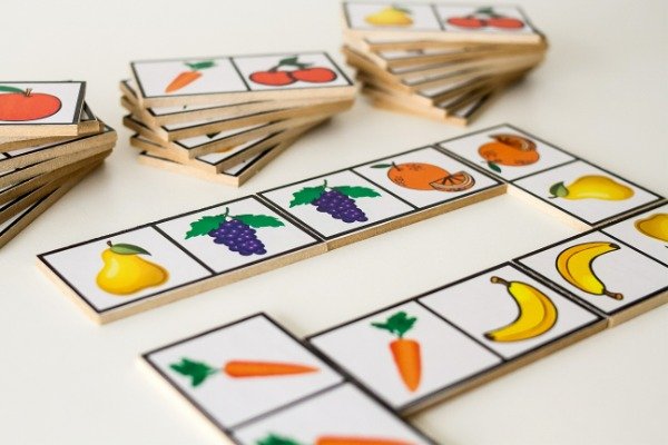 Producto - DOMINÓ FRUTAS 28 PIEZAS