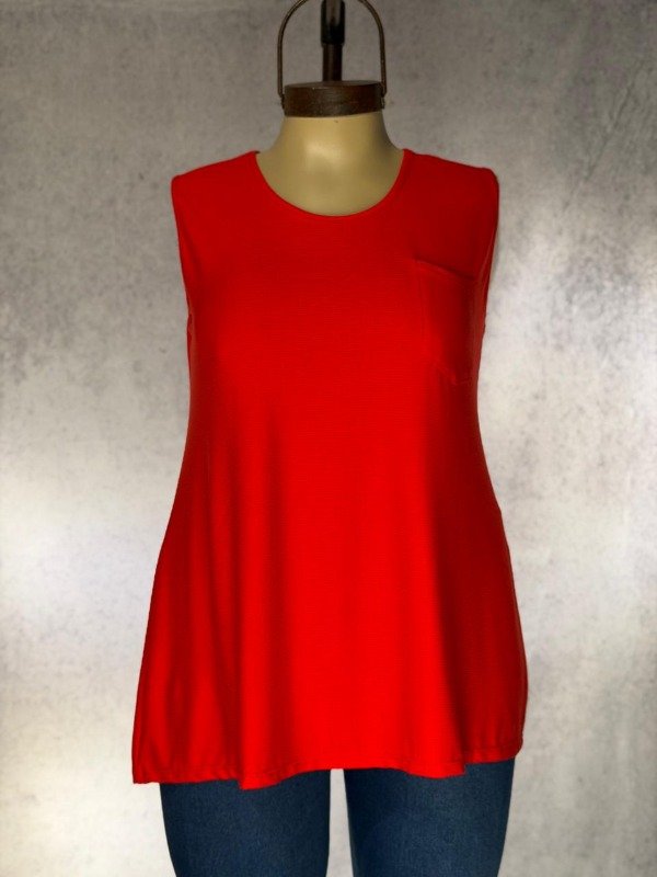 Producto - MUSCULOSA ROJA MORLEY BASICA CON BOLSILLO