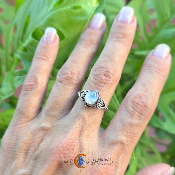 Producto - Anillo Hindú "Vanha" - Piedra de la Luna (Piedra 7 x 9 mm) / Talle: 19 mm