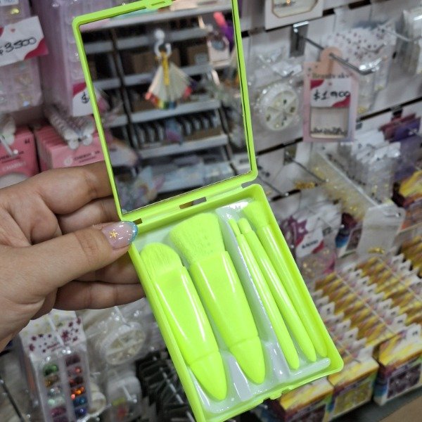 Producto - Set de brochas Neon con espejo