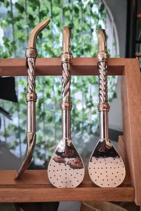 Producto - Bombillón Pico de Loro de Alpaca y Bronce (Cincelado a Mano)