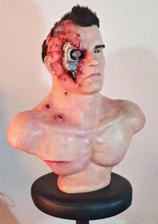 Producto - busto terminator escultura