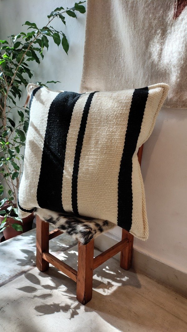 Producto - Almohadón Rayas ByN