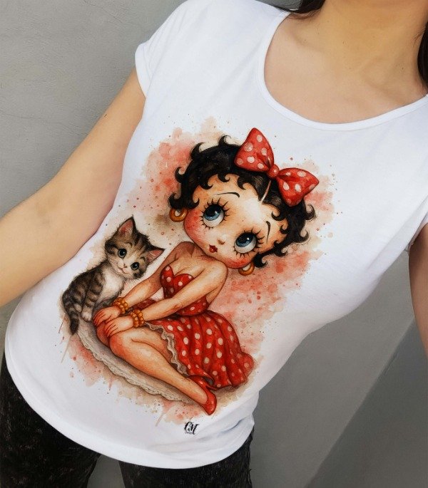 Producto - Remeras Mujer Personajes Retro acuarelados