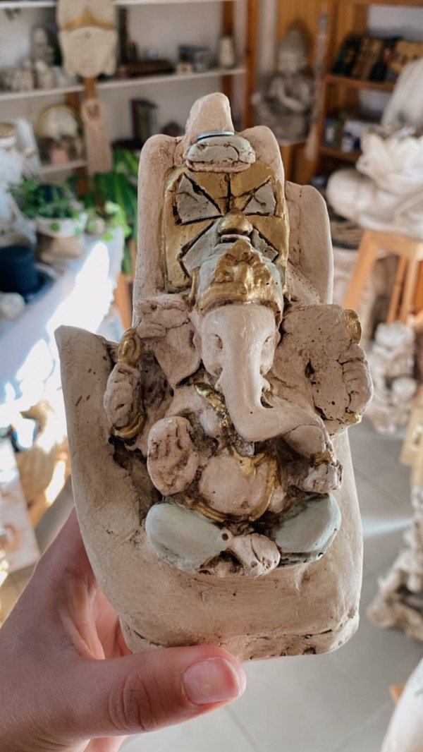 Producto - Cascada de humo Pastel Mano con Ganesha