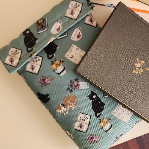 Producto - Funda para libros estándar Gatitos Verdes IMPERMEABLE - 2
