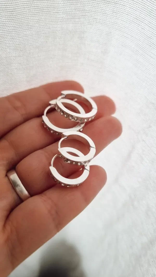 Producto - Arg cubanas con strass acero blanco 2 medidas