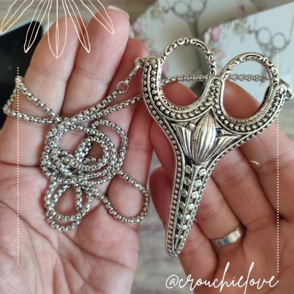 Producto - TIJERA VINTAGE CON FUNDA