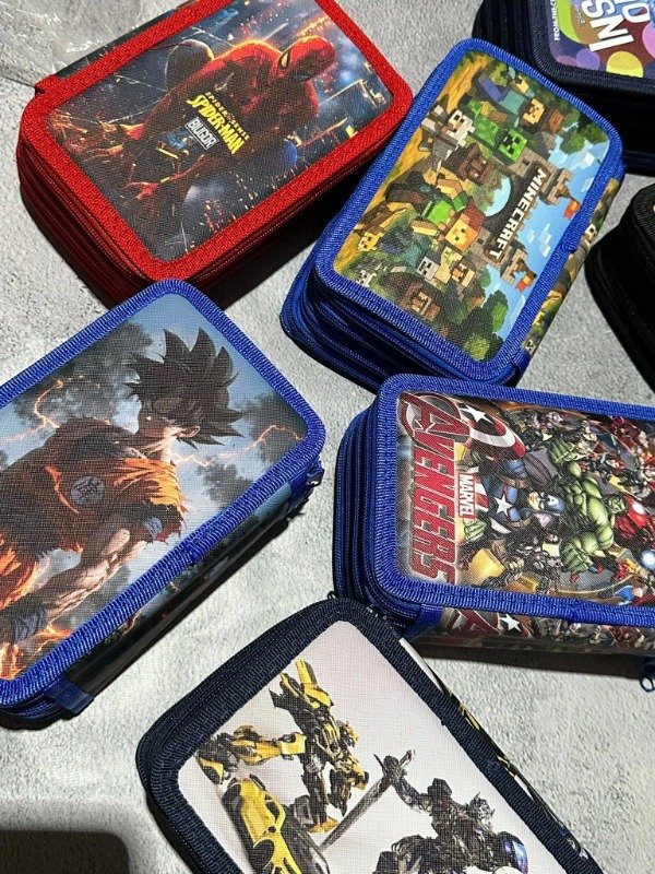 Producto - LINEA ION cartuchera 4 pisos con utiles escolares