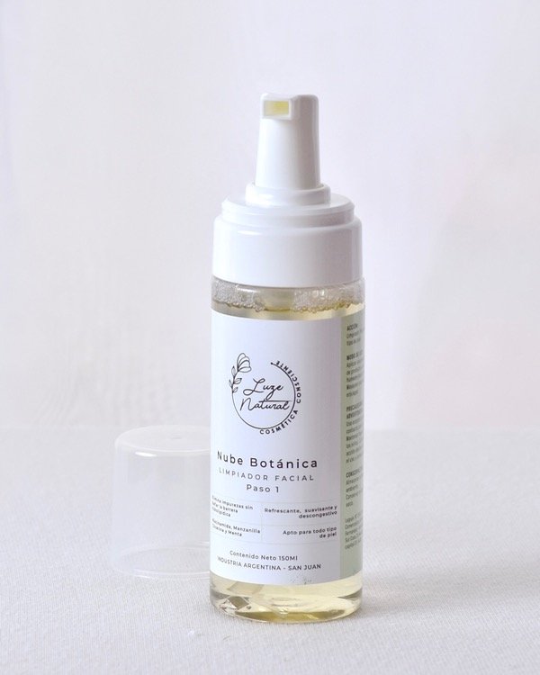 Producto - Nube Botánica Limpiador Facial 160ml