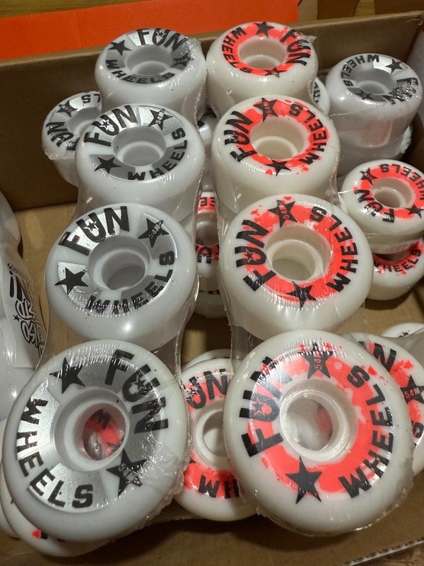 Producto - Ruedas 101 A. 54 mm. Uretano calidad Internacional