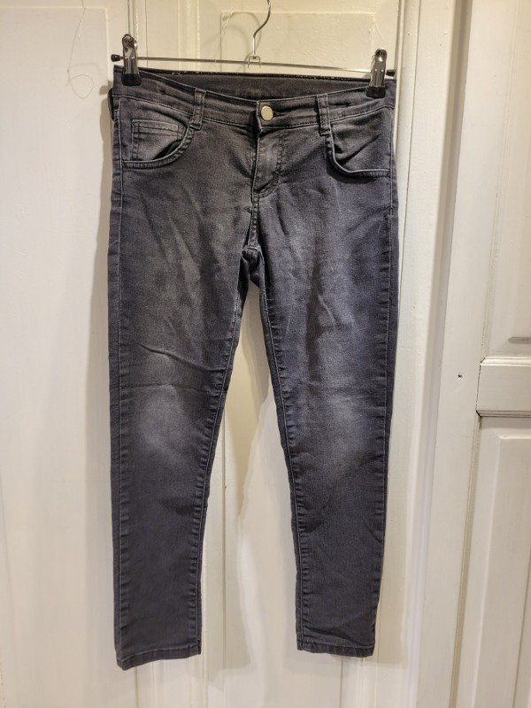 Producto - Jean MIMO negro chupín Talle 12 años - PRECIO: 11X