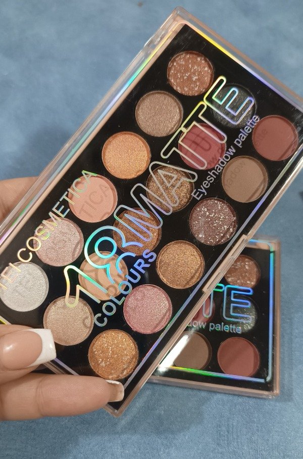 Producto - Paleta Sombras Tejar 18 Colours Matte