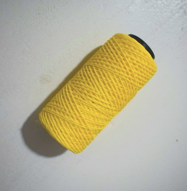 Producto - Hilo encerado amarillo suave