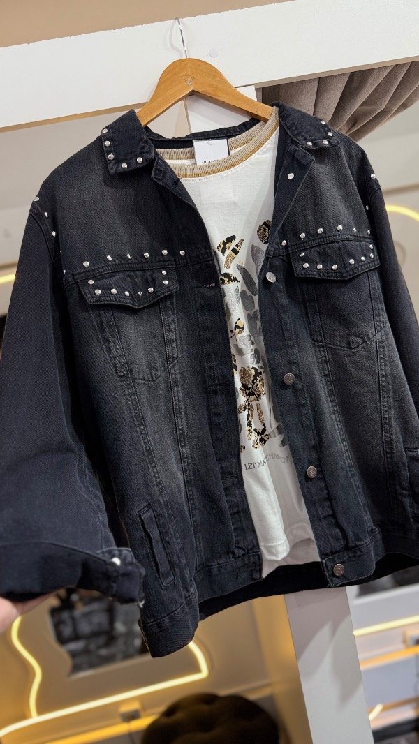 Producto - Campera Over Tachas gris - 1